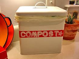 Plastic counter top compost bin